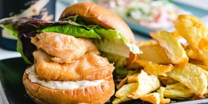 Crispy Fishwich with crispy potato wedges